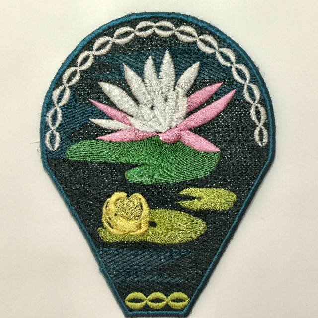 BFC0359   Lace Bowl & Doily Swans and Water Lilies