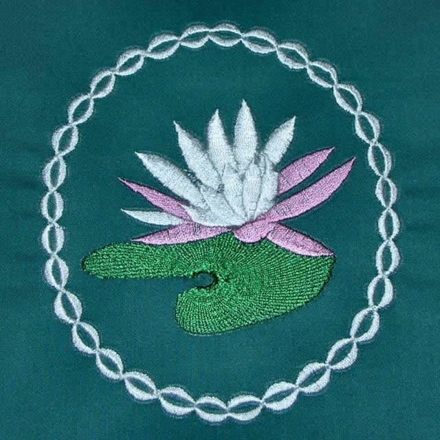 BFC0361 Swans & Water Lilies