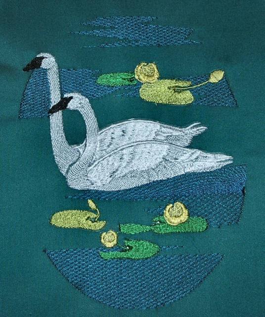BFC0361 Swans & Water Lilies