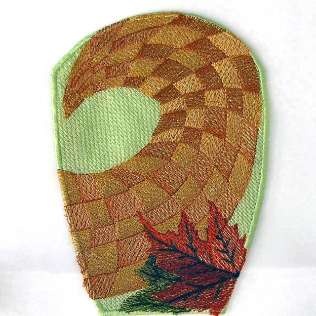 BFC0362  Lace Bowl & Doily Cornucopia
