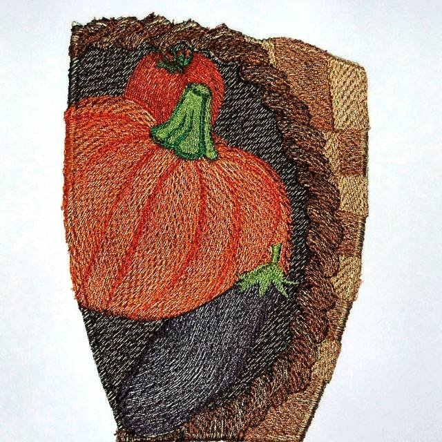 BFC0362  Lace Bowl & Doily Cornucopia