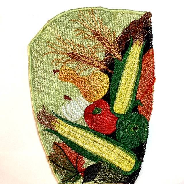 BFC0362  Lace Bowl & Doily Cornucopia