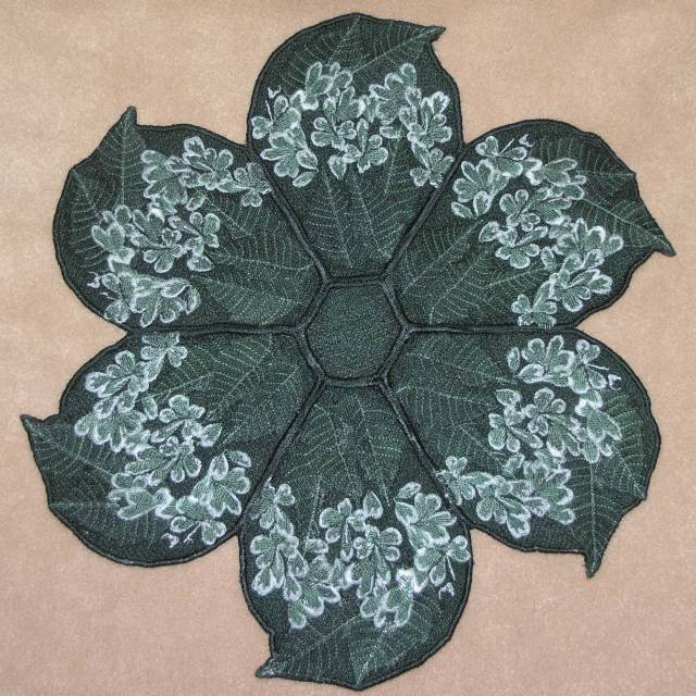 BFC0382 Lace Bowl & Doily Poinsettias
