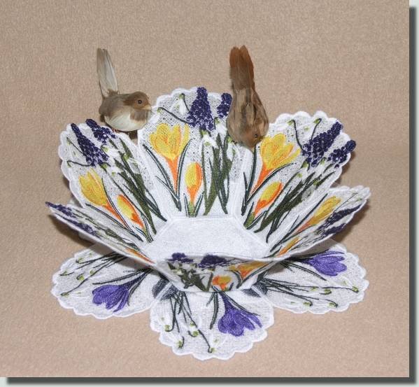 BFC0430 Lace Bowl & Doily - It's Spring