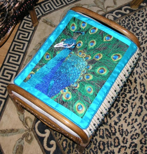 BFC0461 Stained Glass- The Peacock