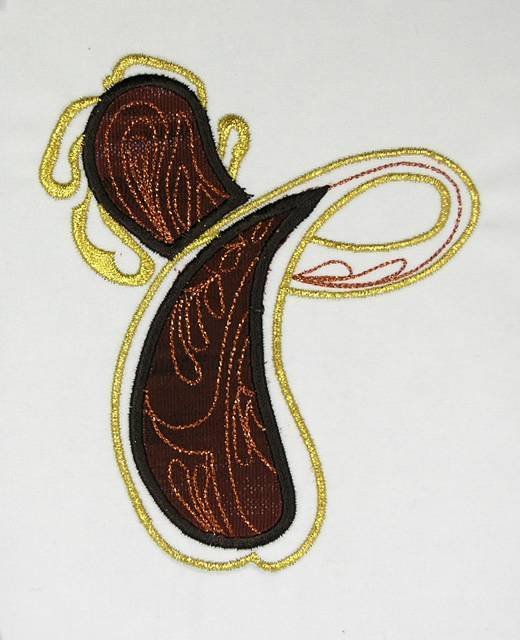 BFC0506 Paisley Appliqué