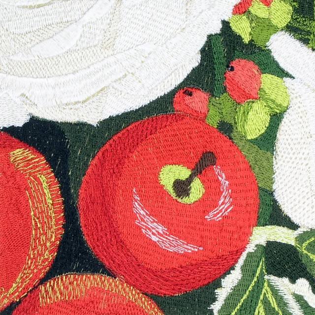 BFC0647 Window-Holly and White Roses