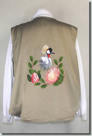 BFC0655 South African Grey Crowned Crane with Flowers