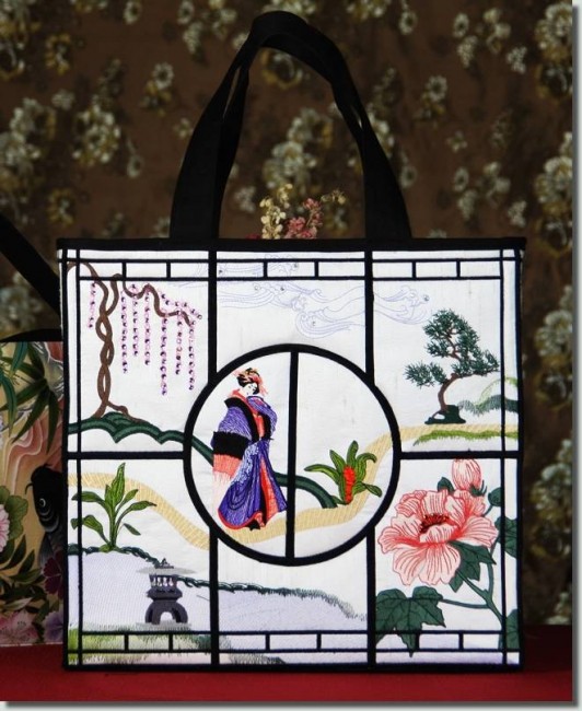BFC0721 QIH Geisha Garden Tote