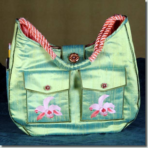 BFC0733 QIH Orchid Jungle Handbag