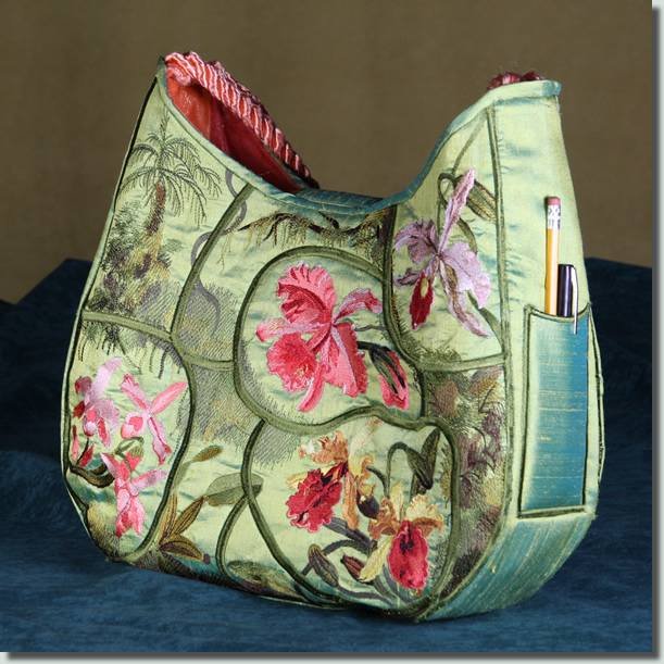 BFC0733 QIH Orchid Jungle Handbag
