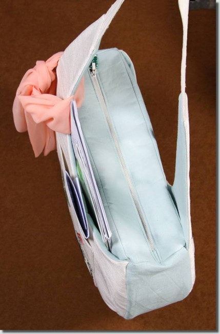 BFC0830 Passion Flower Handbag
