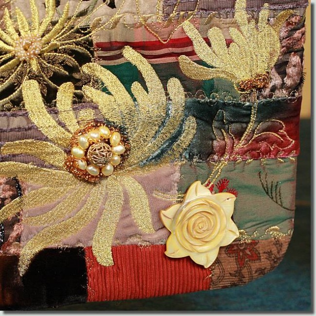 BFC0959 Flowery Scrappy Art Quilt