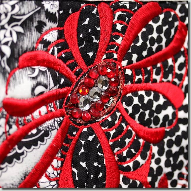 BFC0959 Flowery Scrappy Art Quilt