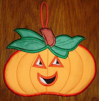 CCQ0215 - Pumpkin Fun Towel Topper and Ornament