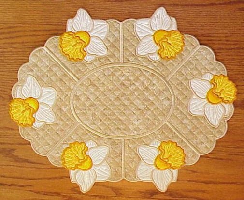CCQ0106 - Daffodil Oval Placemat