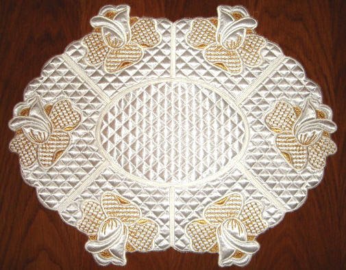 CCQ0107 - Rose Oval Placemat