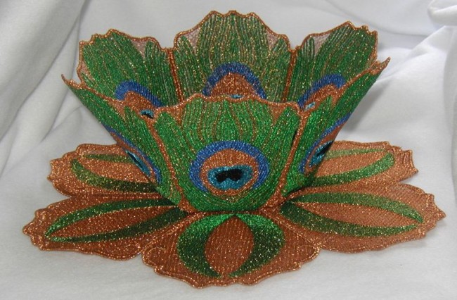 BFC0181 Lace Bowl & Doily - Peacock