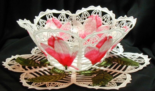 BFC0180 Lace Bowl & Doily Pink Magnolias