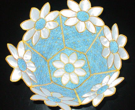 CCQ0034 - Daisy Bowl and Hexagon Doily