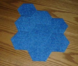 CCQ0034 - Daisy Bowl and Hexagon Doily