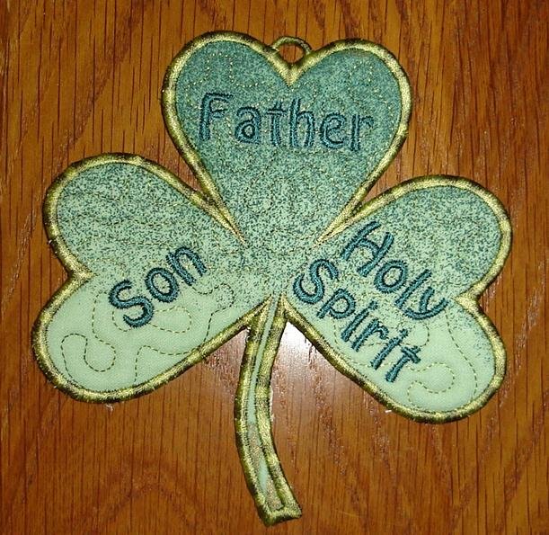 CCQ0136 - Shamrock Ornament