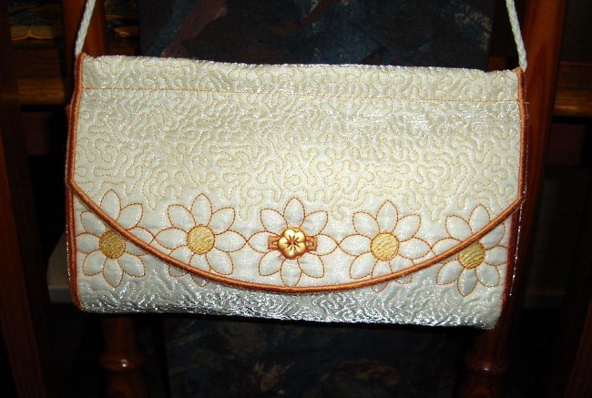 CCQ0230 - Daisy Purse