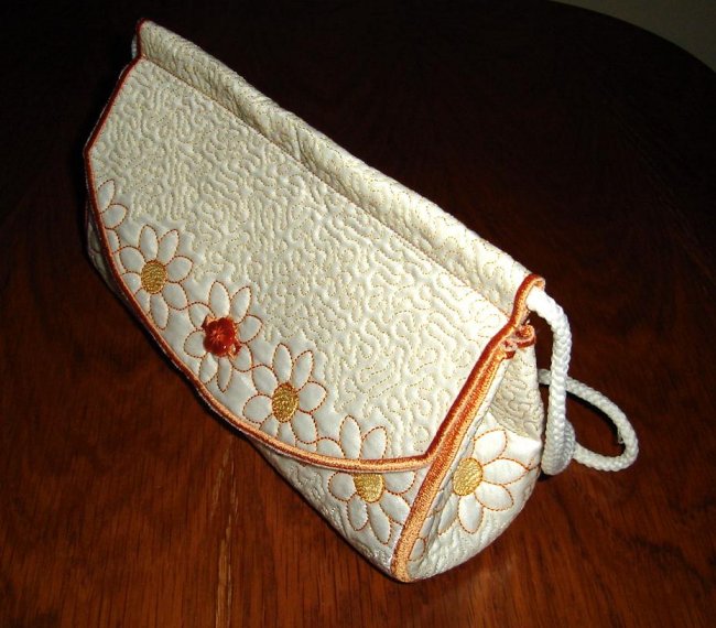 CCQ0230 - Daisy Purse