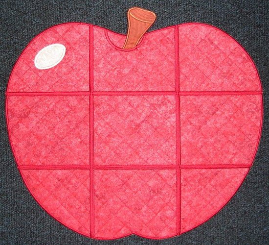 CCQ0239 - Apple Placemat