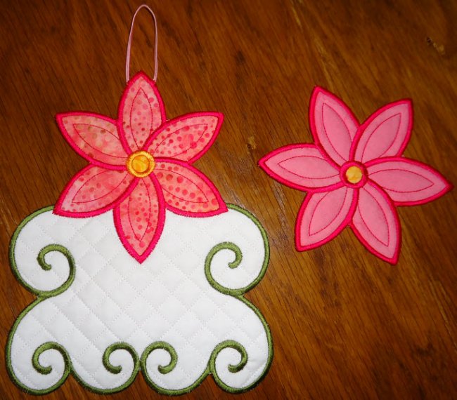 CCQ0410 - Spring Blossom Towel Topper Ornament