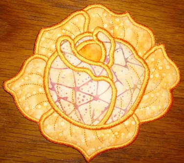 CCQ0415 - Rose Mug Rug - Coaster- Applique