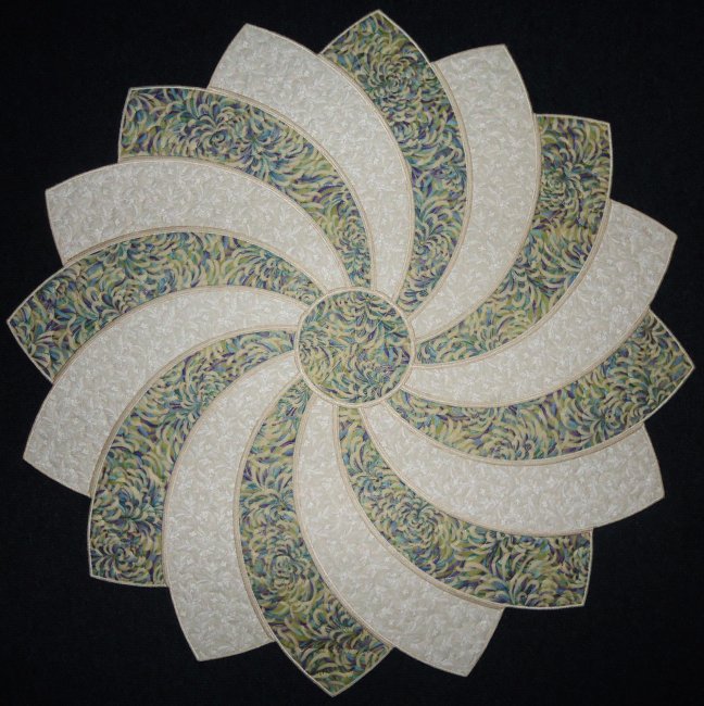 CCQ0482 - 27 Inch Spinning Doily
