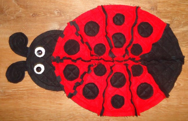 CCQ0556 - Ladybug Rag Quilt