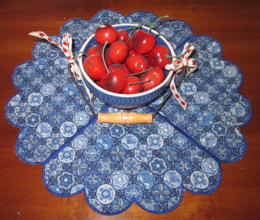 CCQ0568 - Scallop Doily