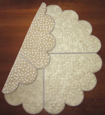 CCQ0568 - Scallop Doily