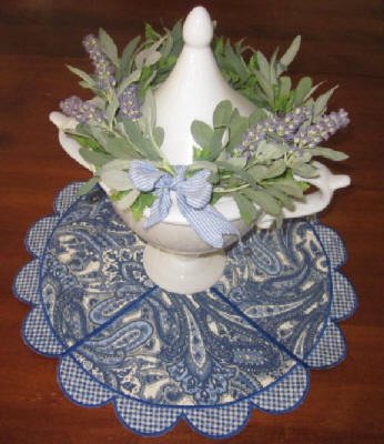 CCQ0569 - Scallop Doily 2